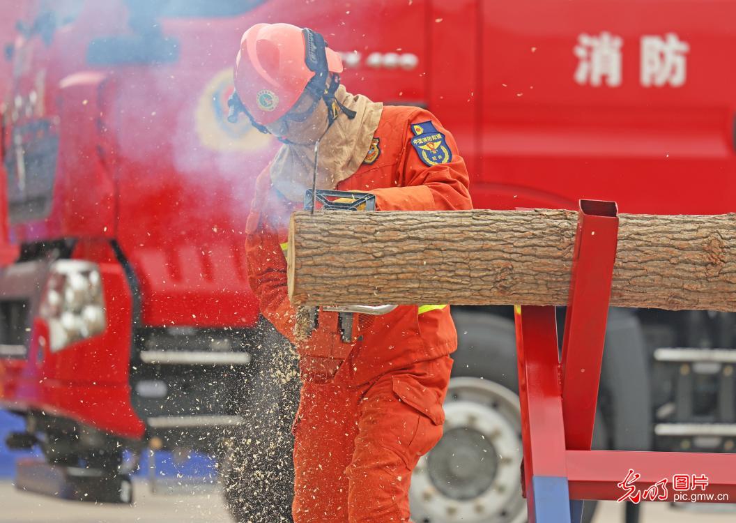 以练为战砺精兵