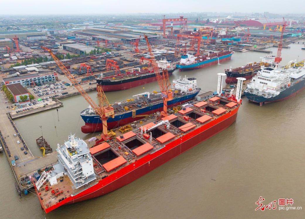 造船企业生产忙