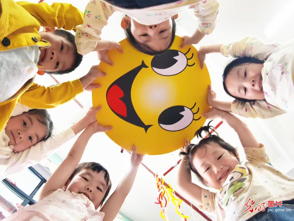 迎接“世界微笑日”——那些笑脸