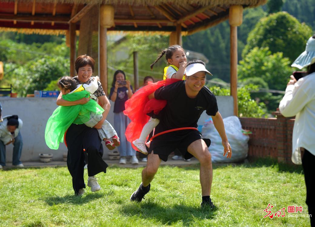 赴一场夏日童趣 赴一场温柔陪伴