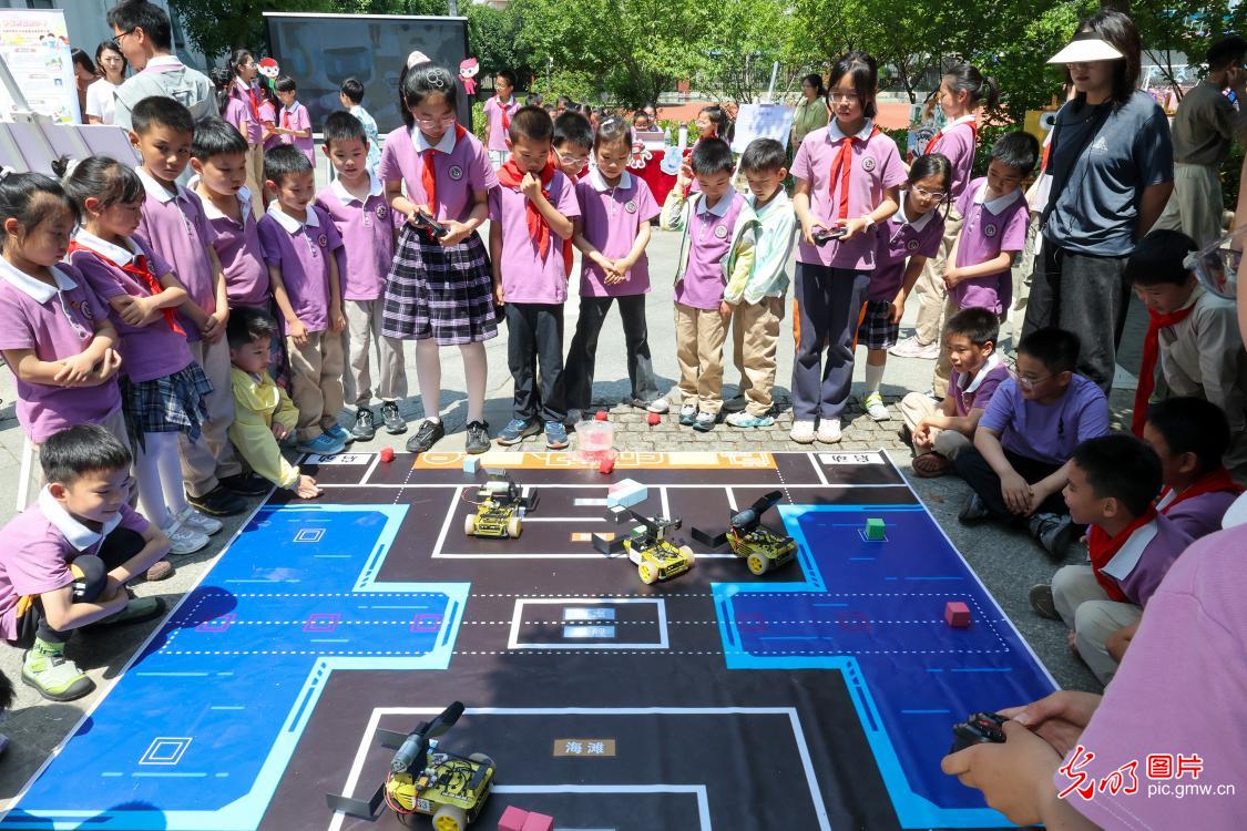 智启少年志 科创向未来 智启少年志 科创向未来