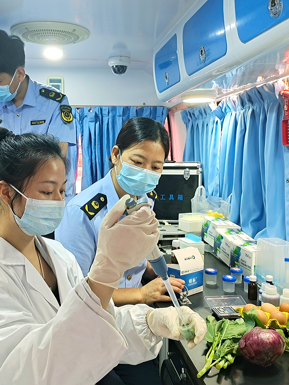 【聚焦高考 逐梦今夏】暖心护航,托举学子奋力追梦 【聚焦高考 逐梦今夏】暖心护航,托举学子奋力追梦