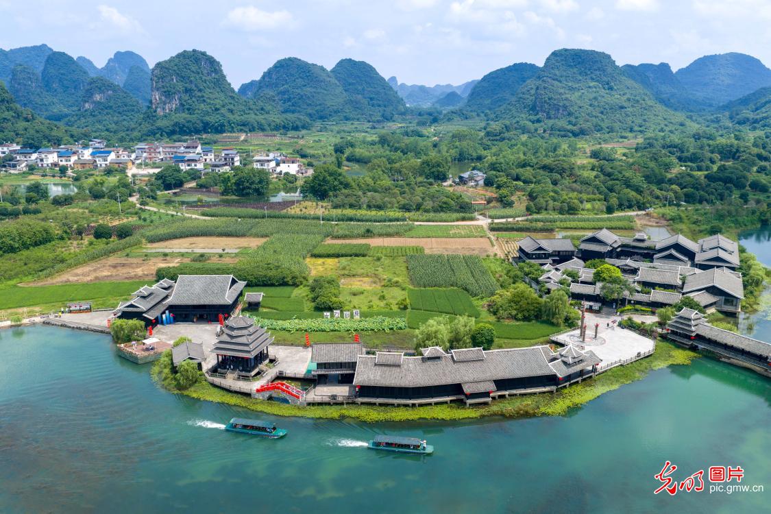 燕子湖景美如画引客来