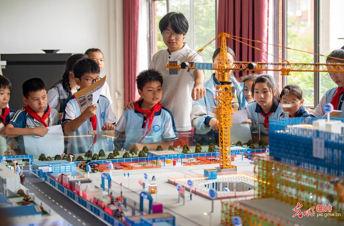 小学生高校实训研学拓展视野 小学生高校实训研学拓展视野
