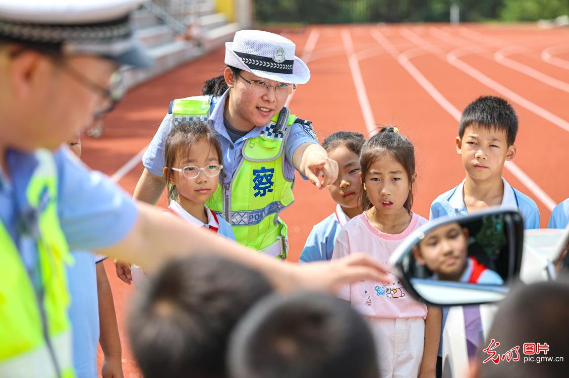 暑期将至 各地织密安全防护网