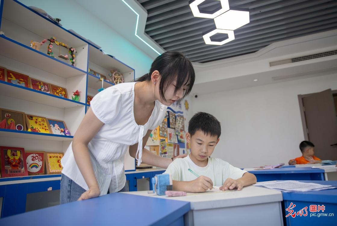暑托护航助成长 贴心服务解民忧