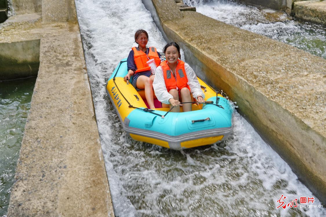 “清凉经济”点燃夏日消费热潮
